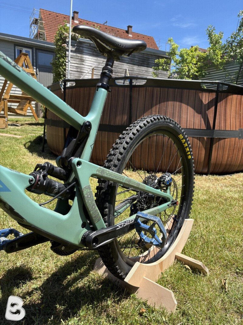 Santa Cruz Bronson R Carbon 2021