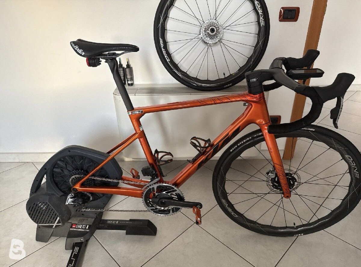 KTM Revelator Alto Master Red 2025