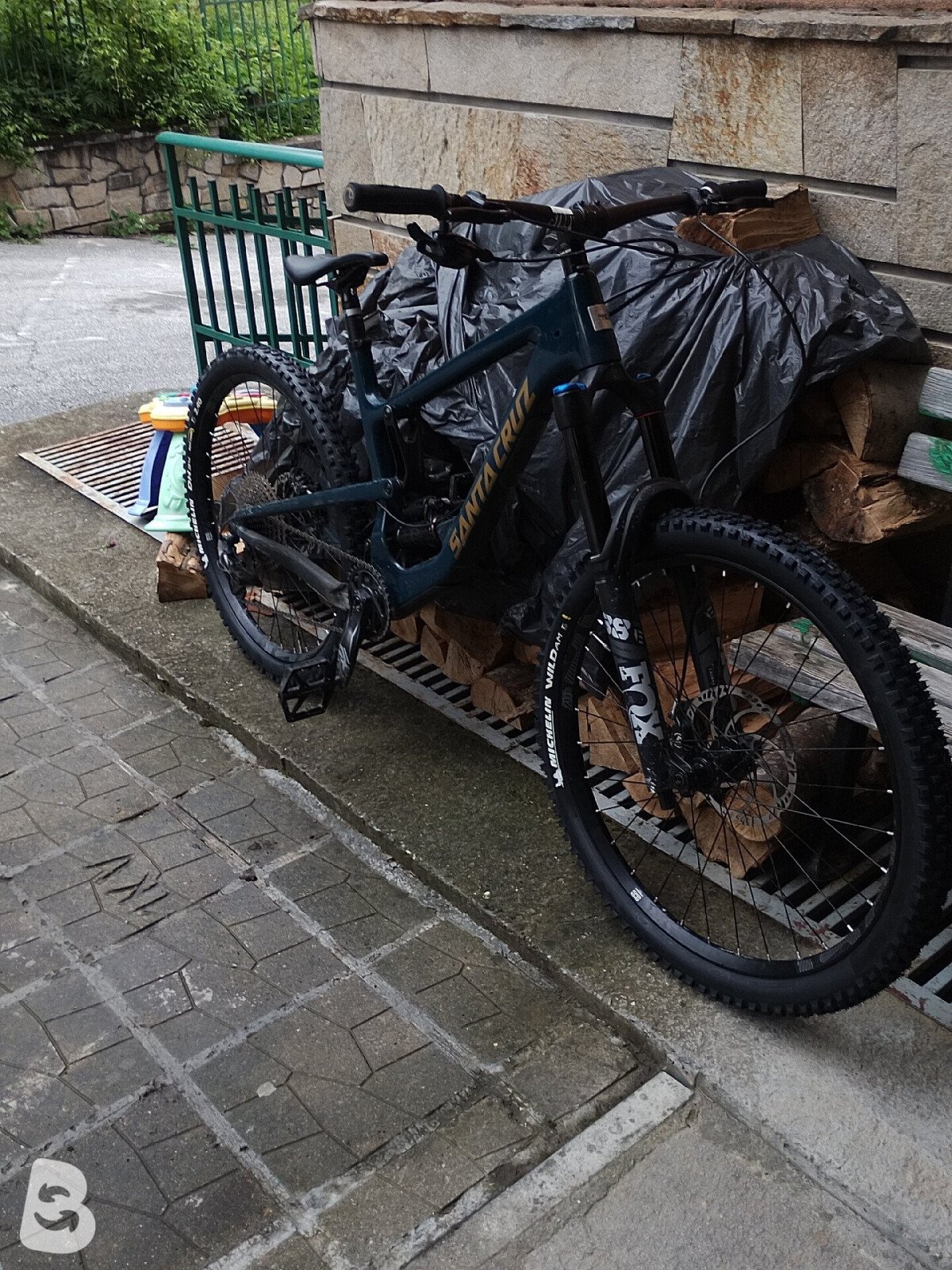 Santa Cruz Nomad V4 C S 2020