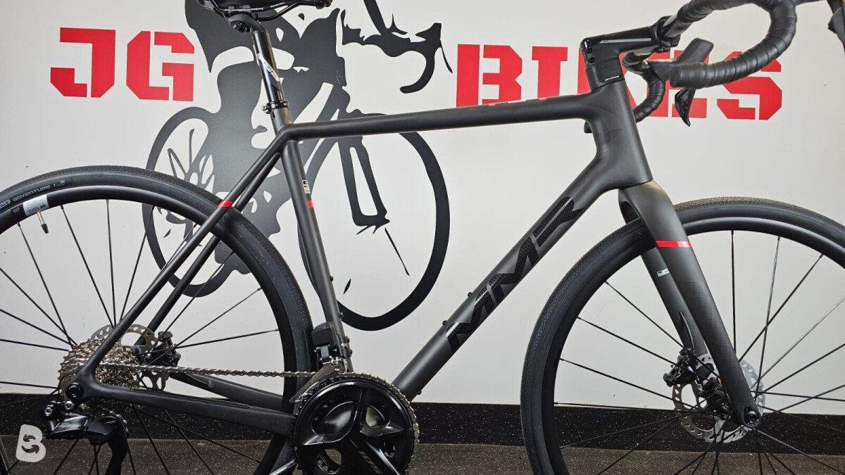 MMR GRAND TOUR 10 disc 105 di2 2025