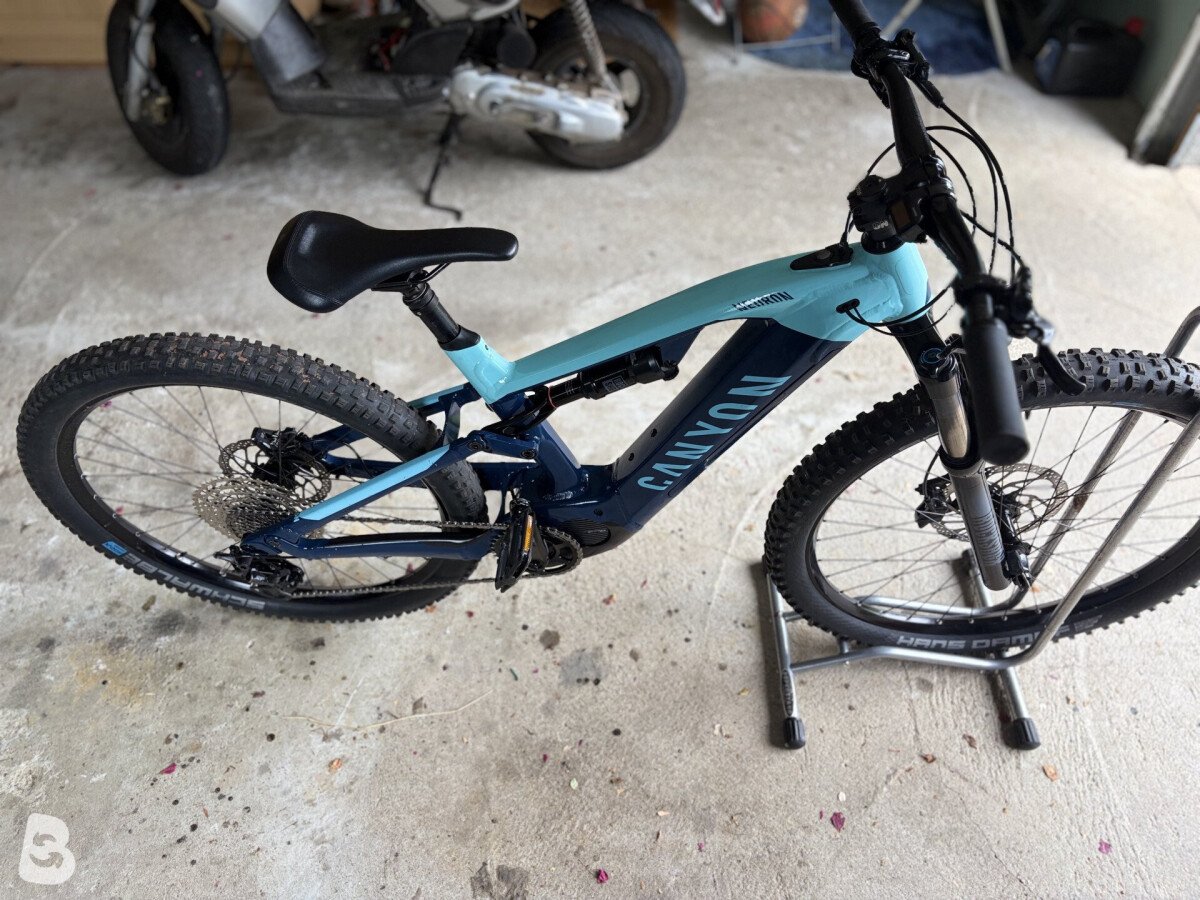 Canyon Neuron ON 8 S, Wire Blue 2021