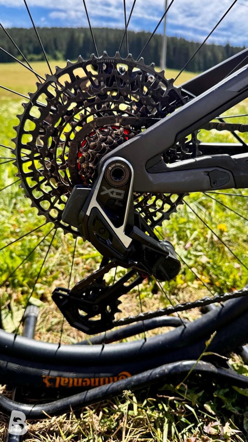 Pivot SHUTTLE SL Pro X01 2023