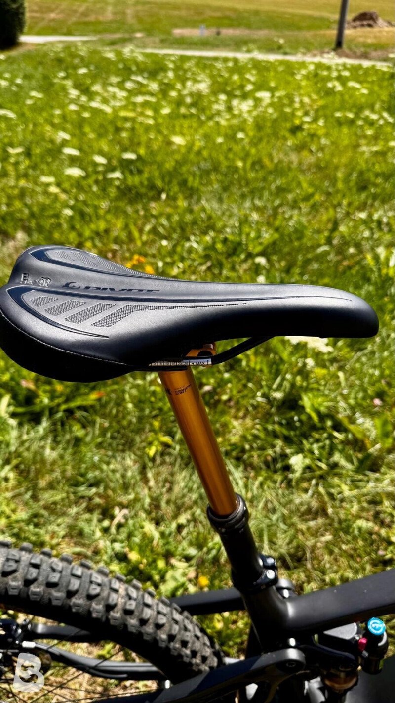 Pivot SHUTTLE SL Pro X01 2023