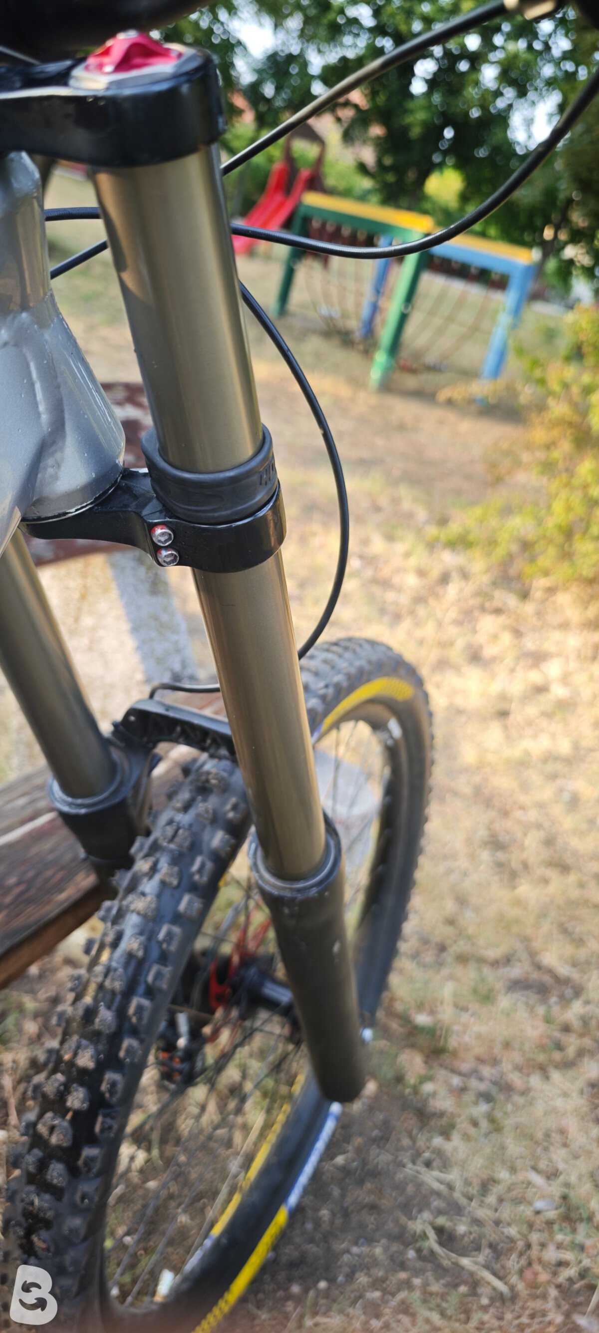 Trek Session 8 2017