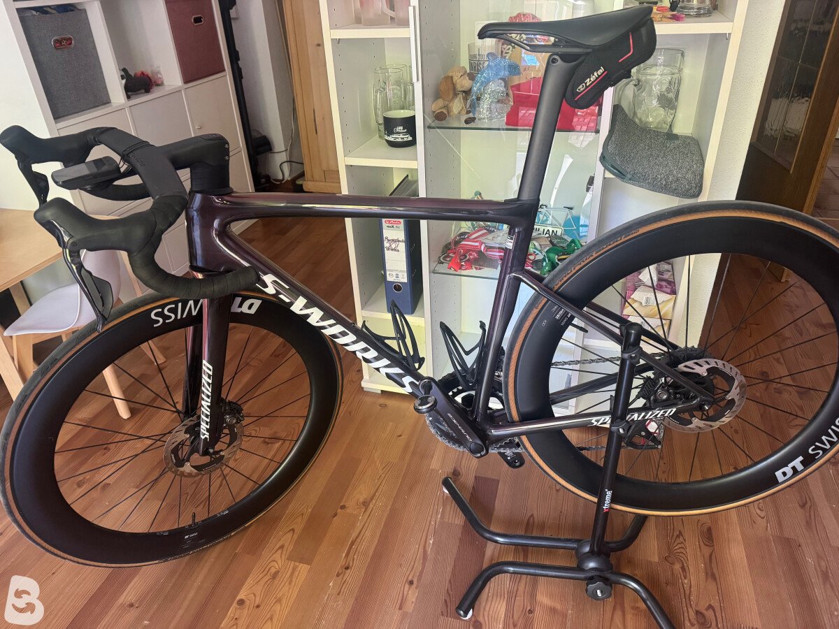 Specialized S-Works Tarmac SL8 - Shimano Dura-Ace Di2 2024