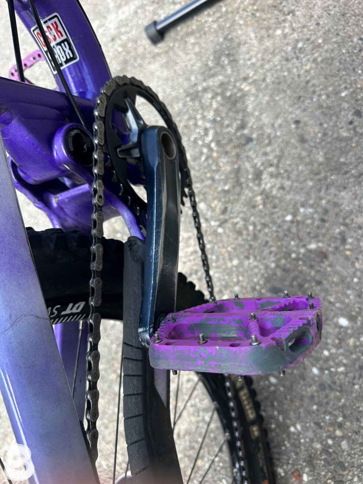 Commencal Clash Essential 2024