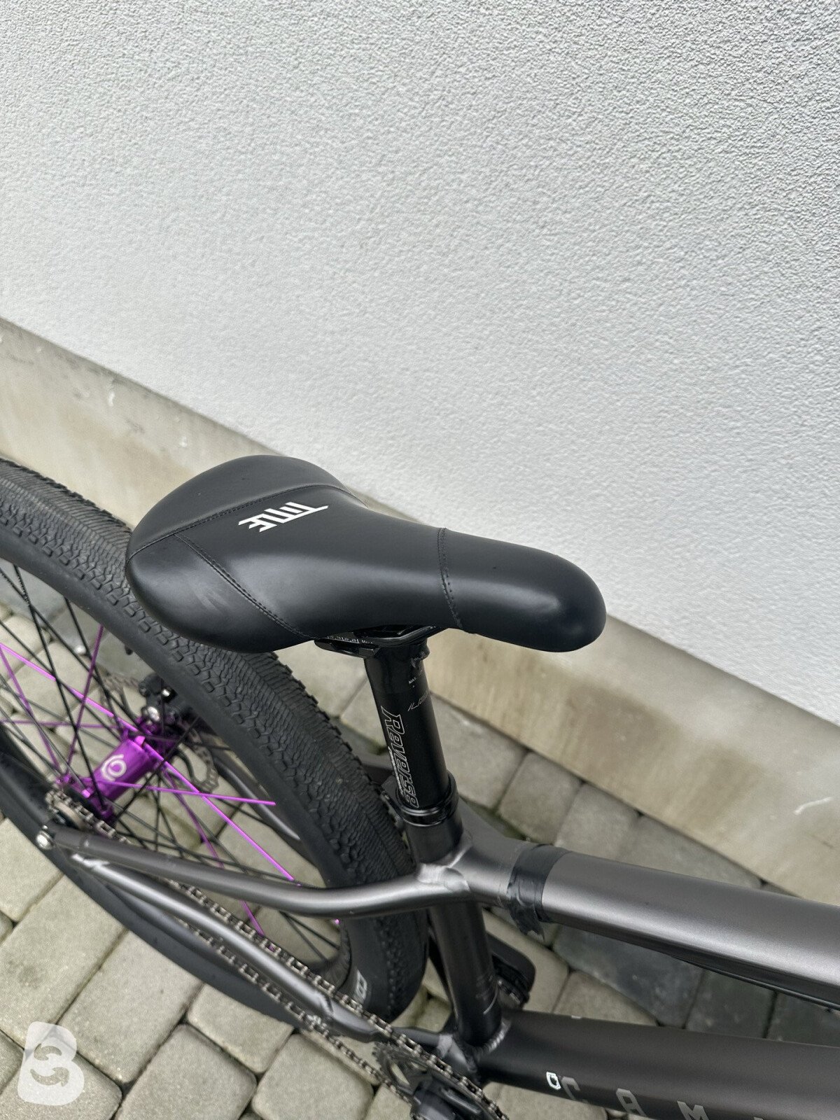 Commencal Absolut 2025