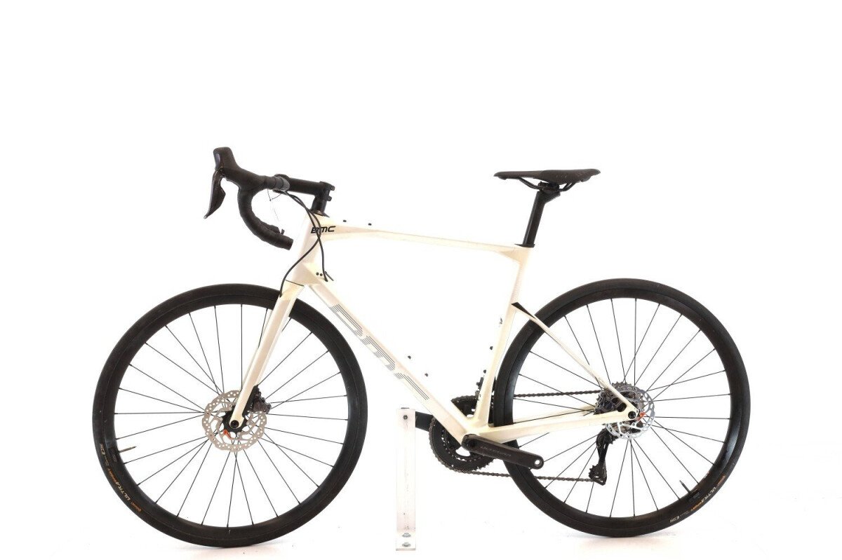 BMC Roadmachine Three Di2 12V 2024
