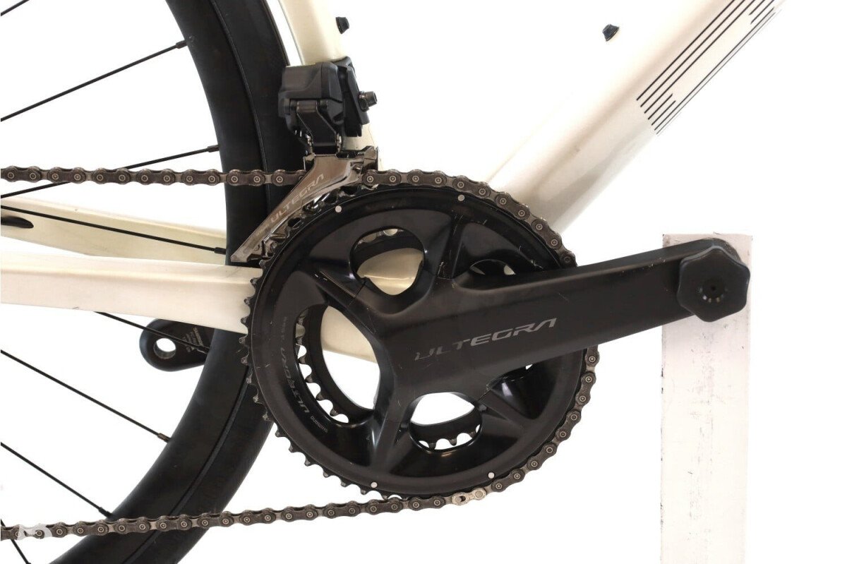 BMC Roadmachine Three Di2 12V 2024
