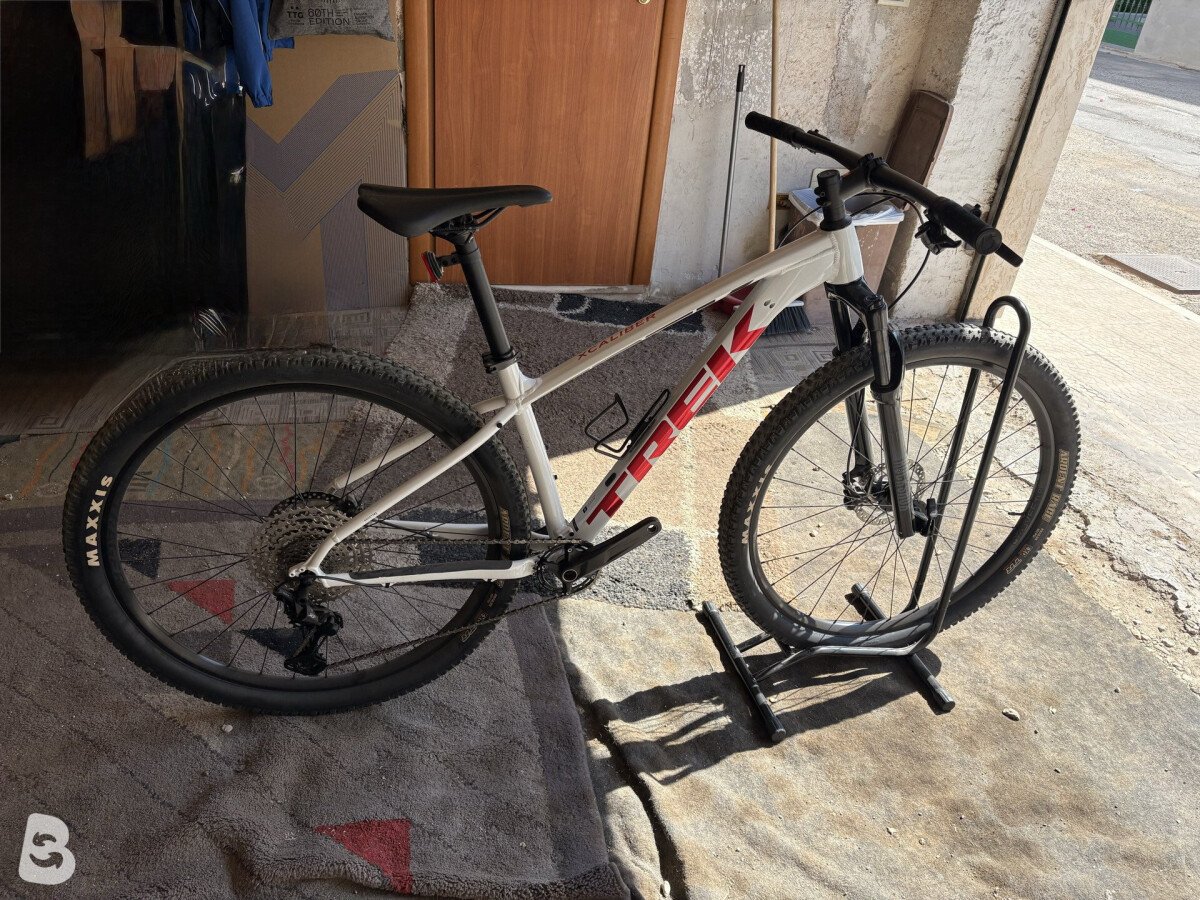 Trek X-Caliber 8 2022