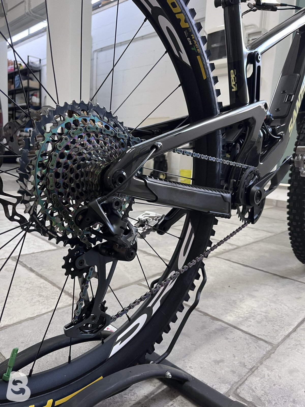 Santa Cruz MEGATOWER X01 / Carbon CC 2024