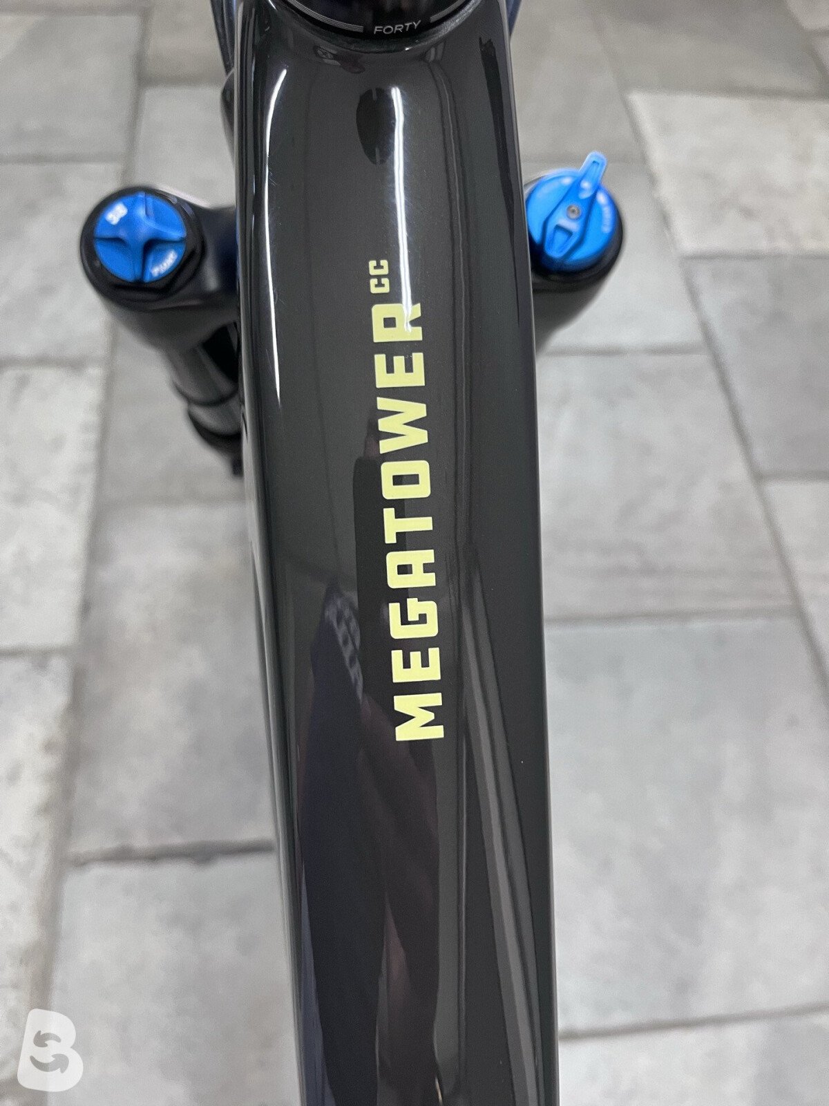 Santa Cruz MEGATOWER X01 / Carbon CC 2024