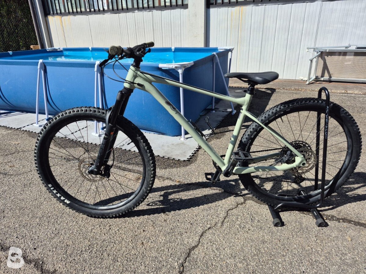 Giant Fathom 1 2022