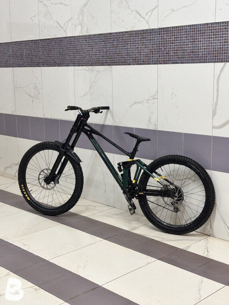 Mondraker Summum R 2022