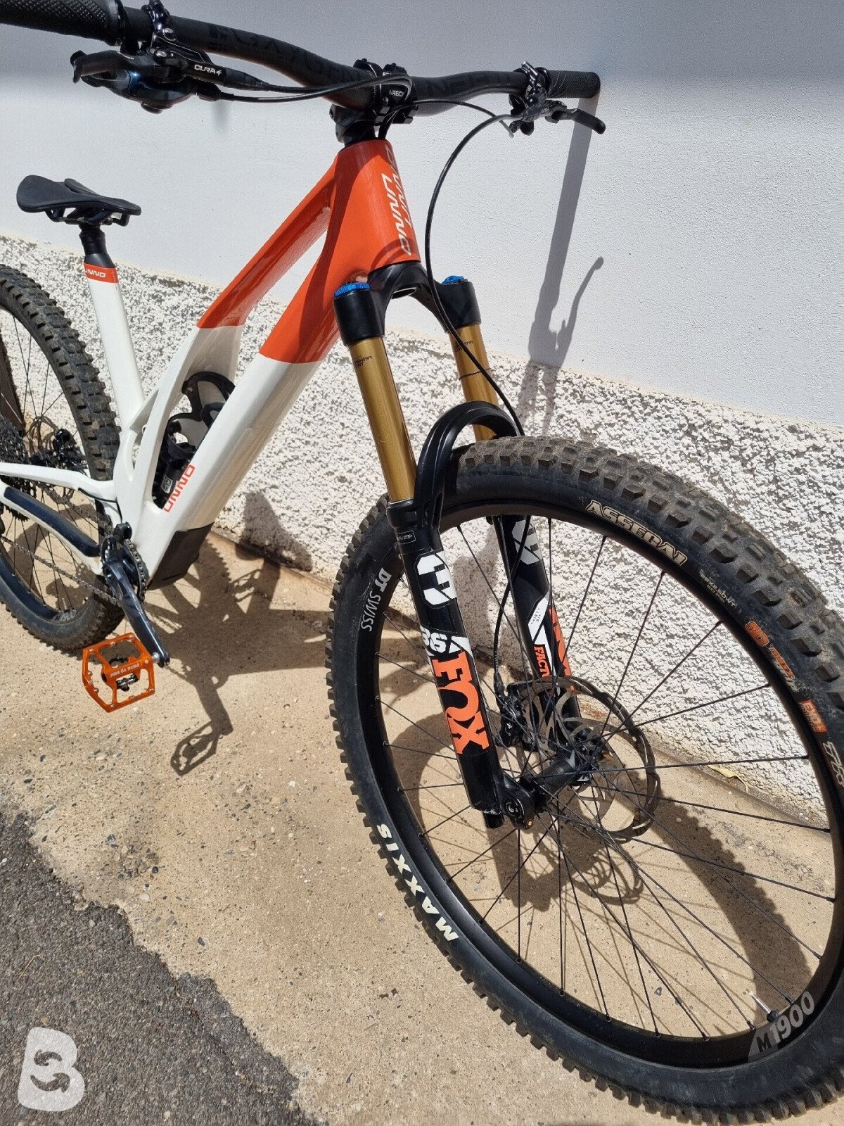 UNNO DASH Elite S2 2024