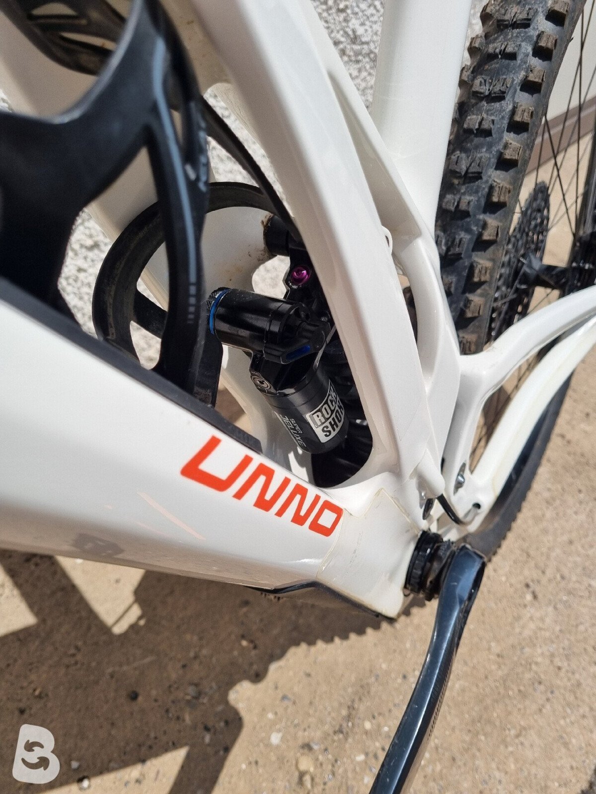 UNNO DASH Elite S2 2024