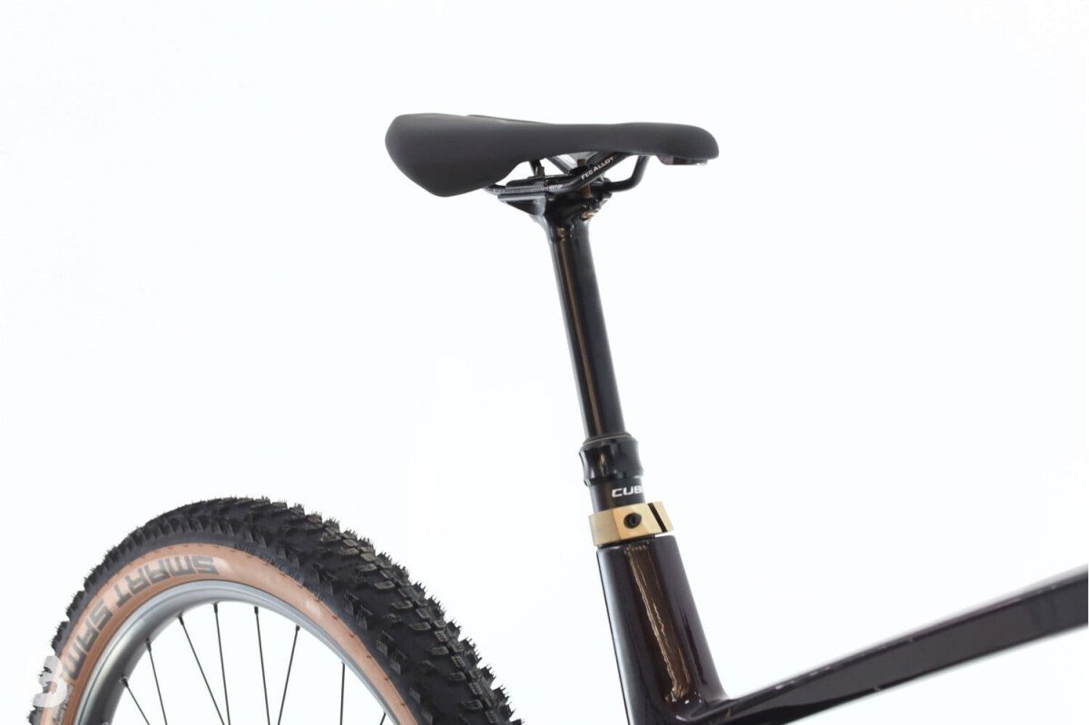 Cube Stereo Hybrid Race XT 2023
