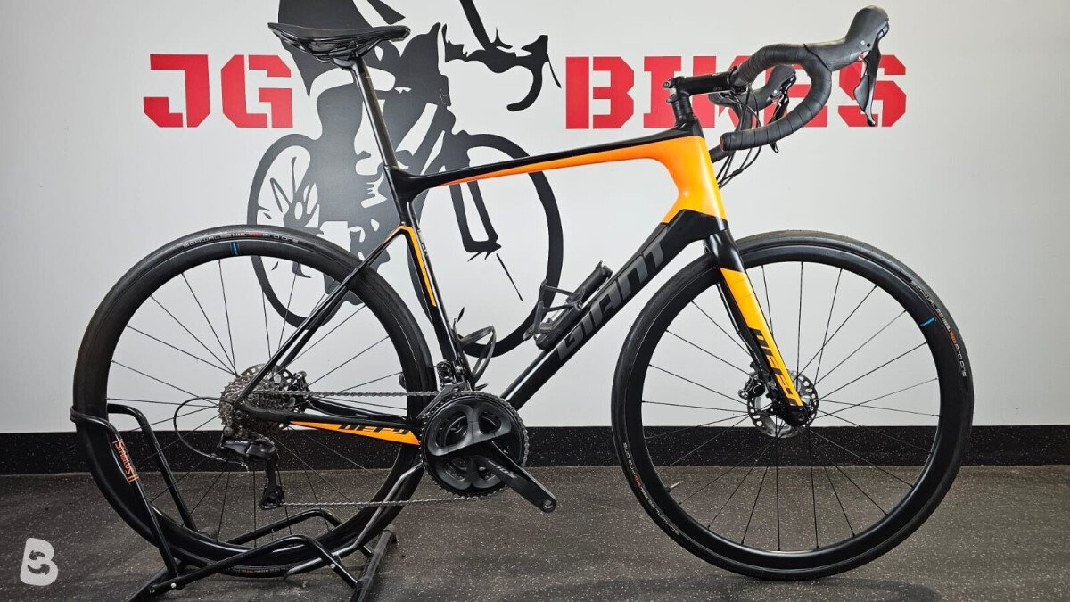 Giant Defy advanced 2 disc + carbon wheels 2019