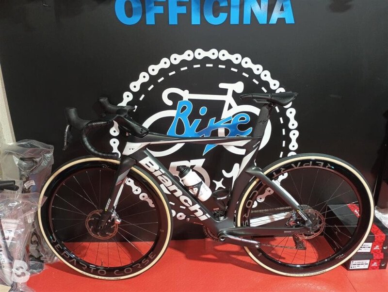 Bianchi Oltre PRO - Sram Red eTap AXS disc 2023