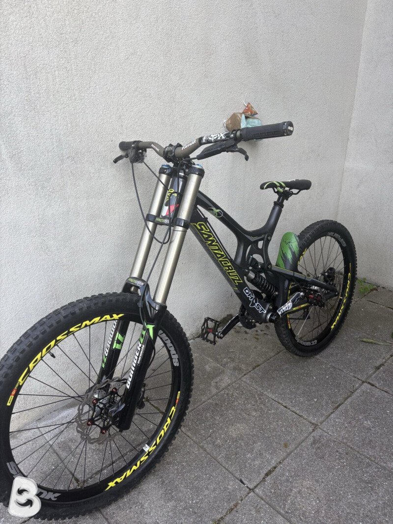 Santa Cruz V10 Carbon 2012