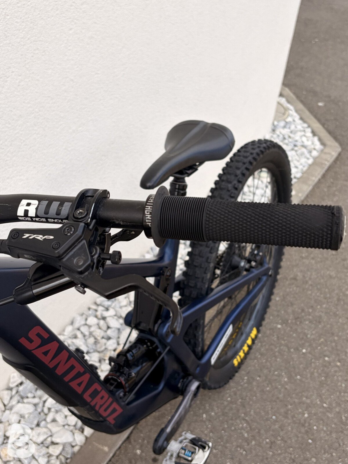 Santa Cruz NOMAD S / Carbon C 2024