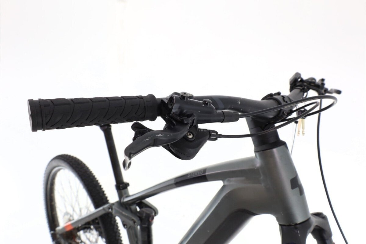 Cube Stereo Hybrid Pro 2022