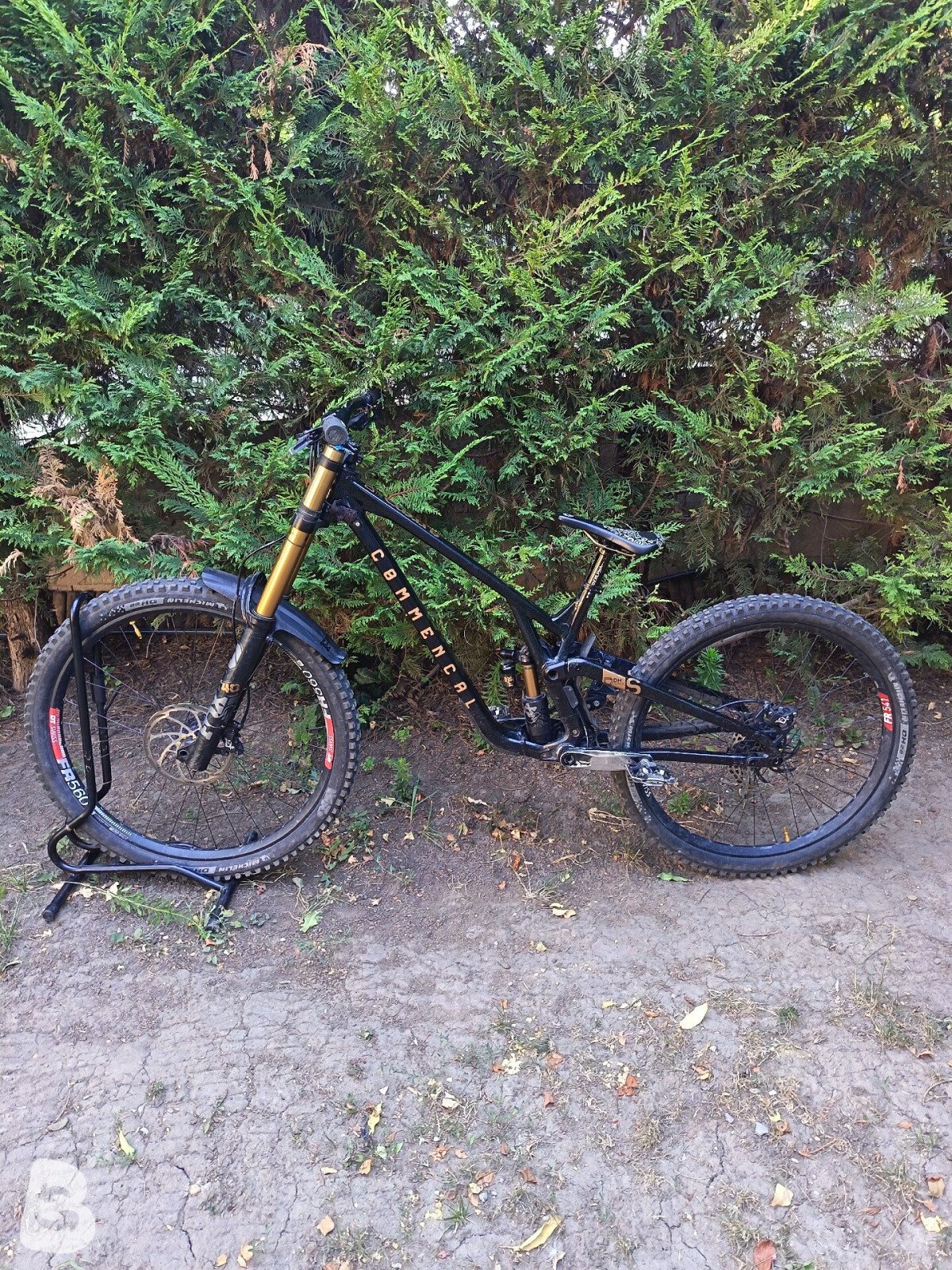 Commencal Supreme V5 2024
