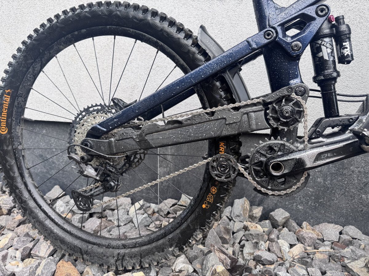 Trek Slash 8 Gen 6 2025