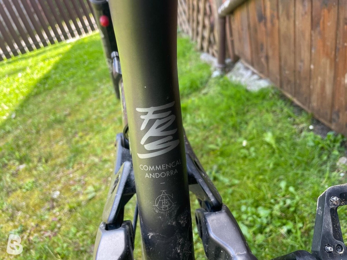 Commencal FURIOUS ESSENTIAL 2024