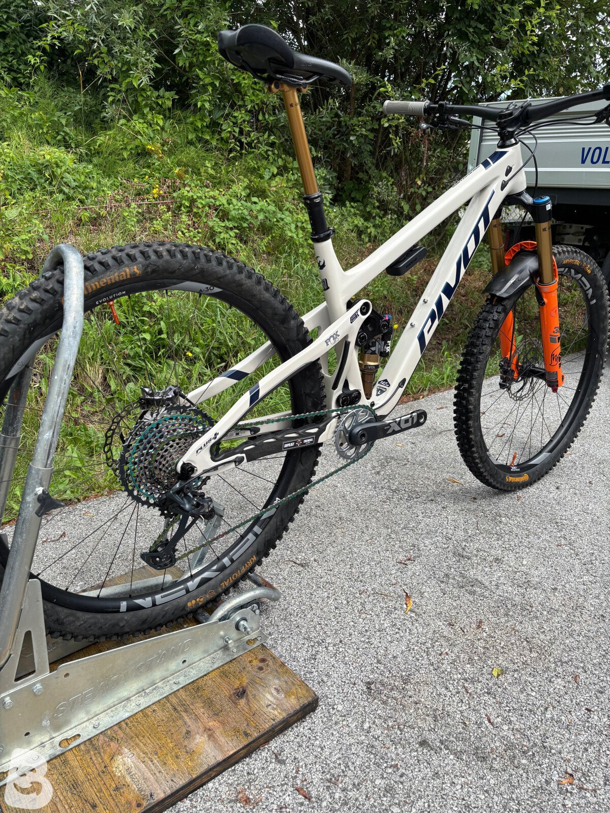 Pivot Switchblade Race X01 2021