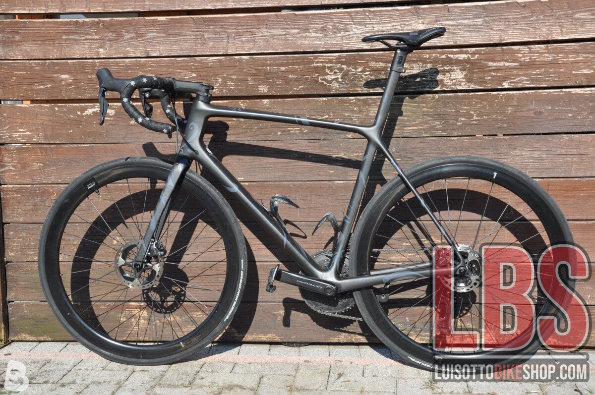 Giant TCR Advanced Ultegra Di2 cerchi Giant SLR1 2024