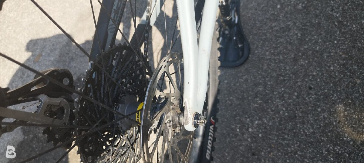 Santa Cruz Bronson Carbon R 2020