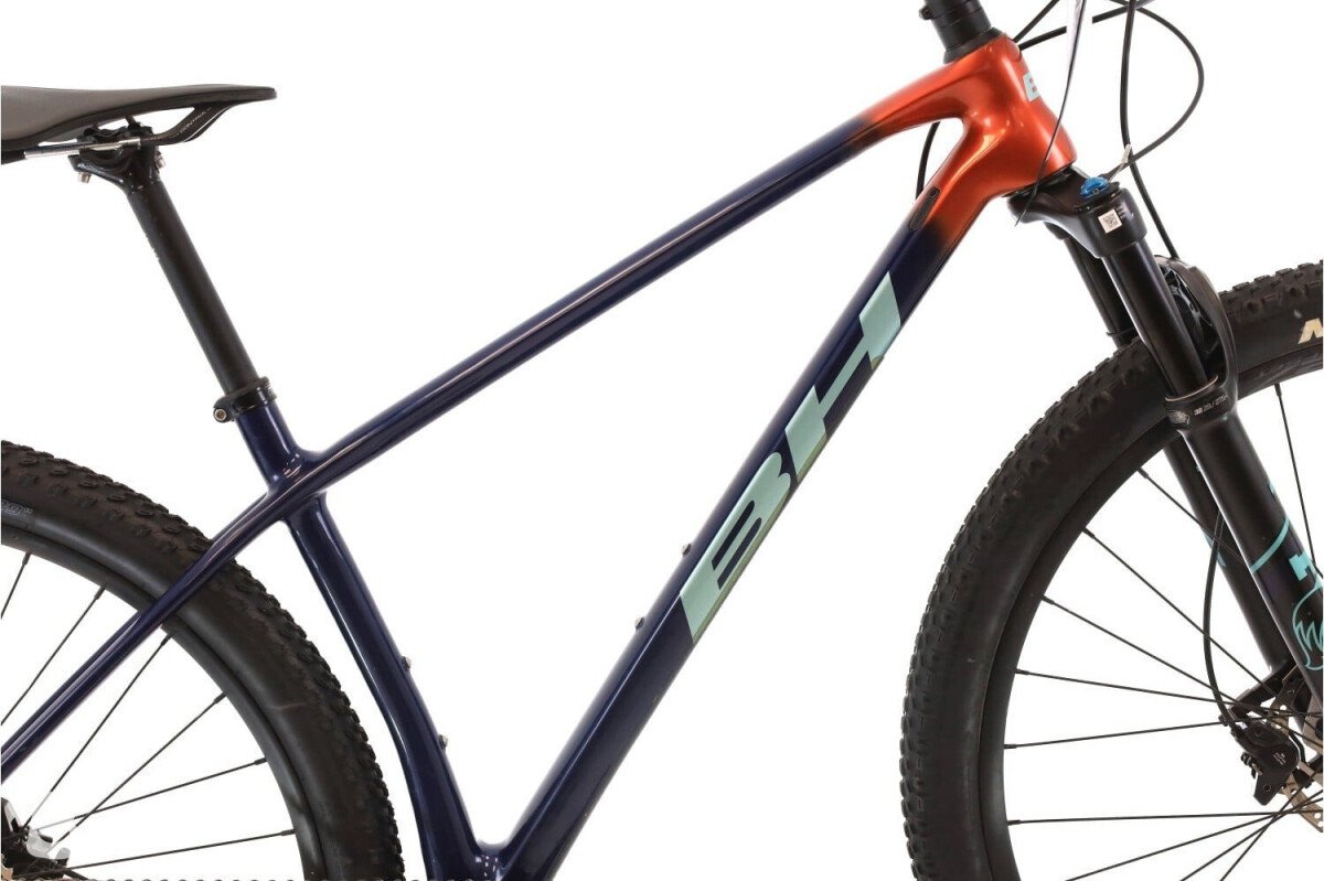 BH Ultimate RC 7.0 XT 2022