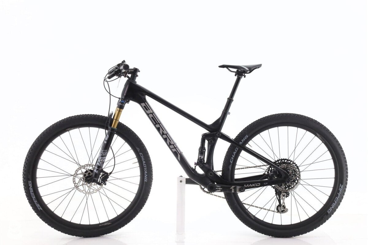 Berria Mako X01 2022