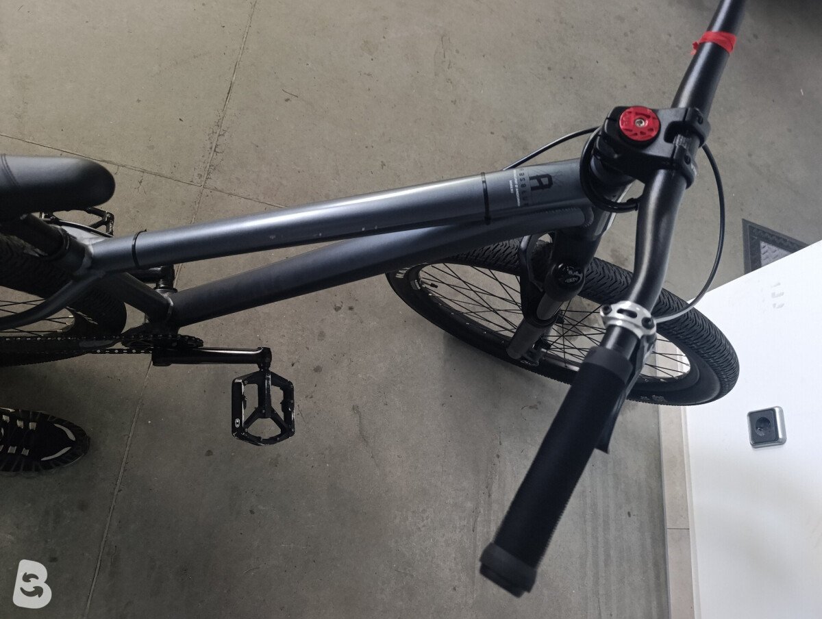 Commencal ABSOLUT 2023