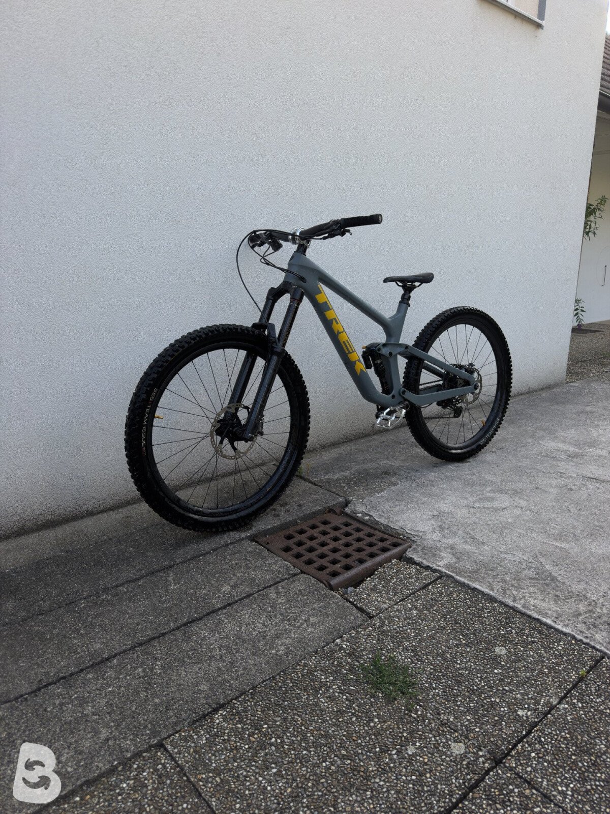 Trek Slash 9.8 GX AXS 2022