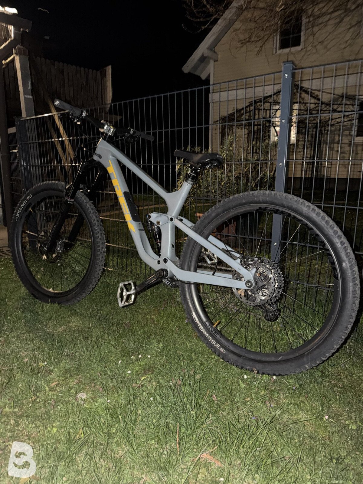 Trek Slash 9.8 GX AXS 2022