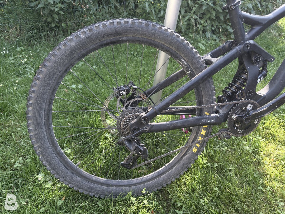 Commencal VIP SUPREME DH V3 650B ROCKSHOX 2015