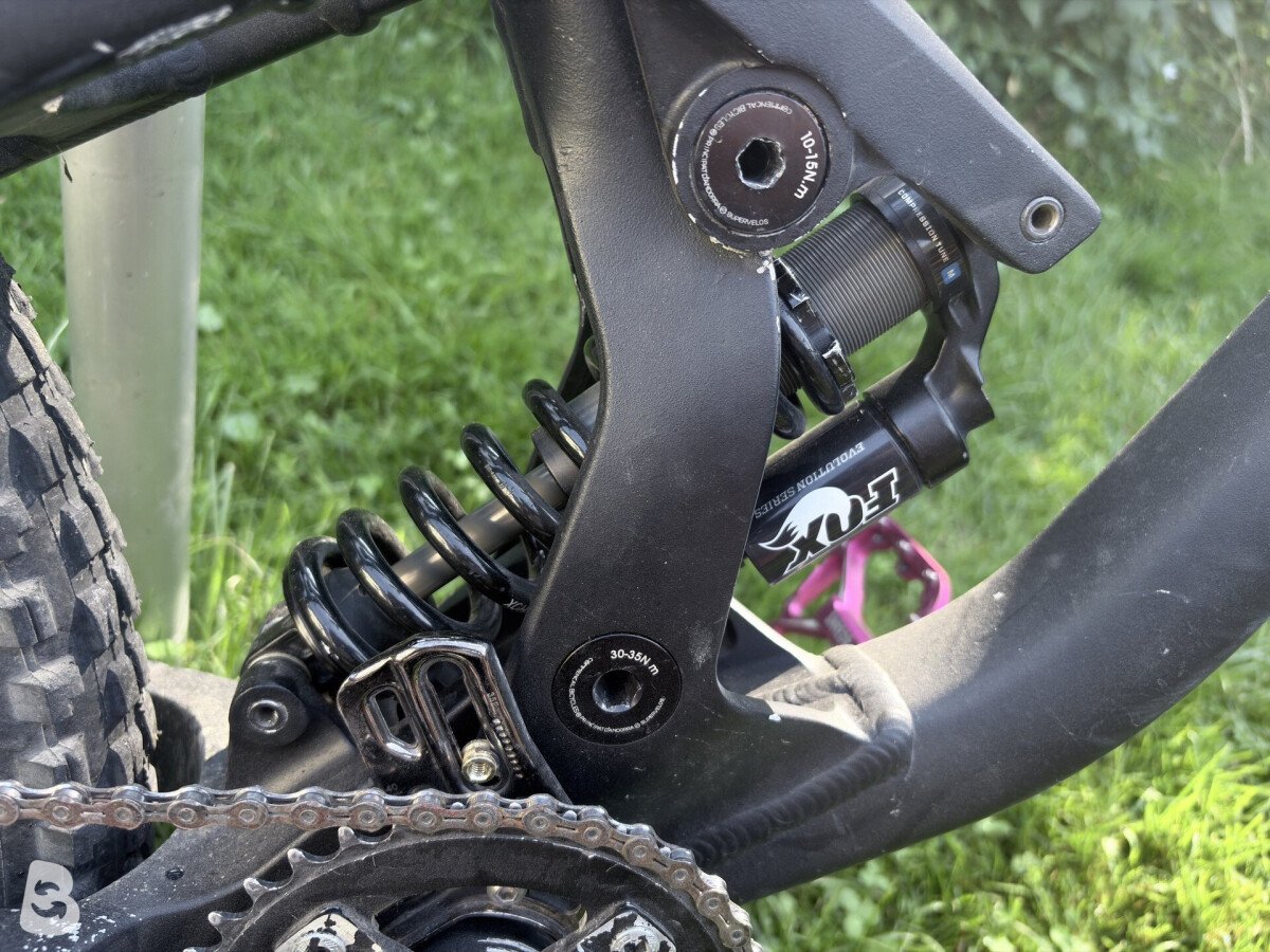 Commencal VIP SUPREME DH V3 650B ROCKSHOX 2015