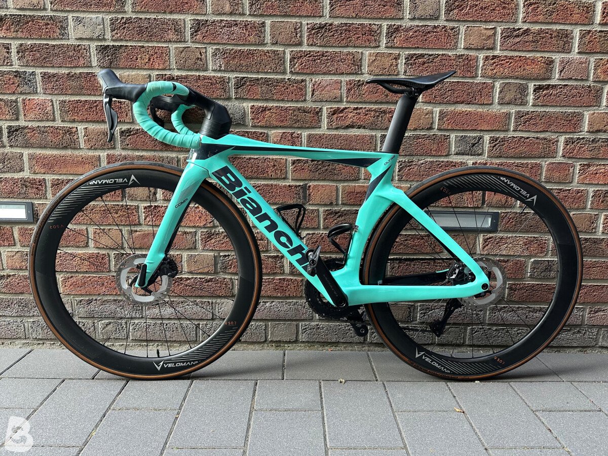 Bianchi Oltre Comp Ultegra Di2 2025