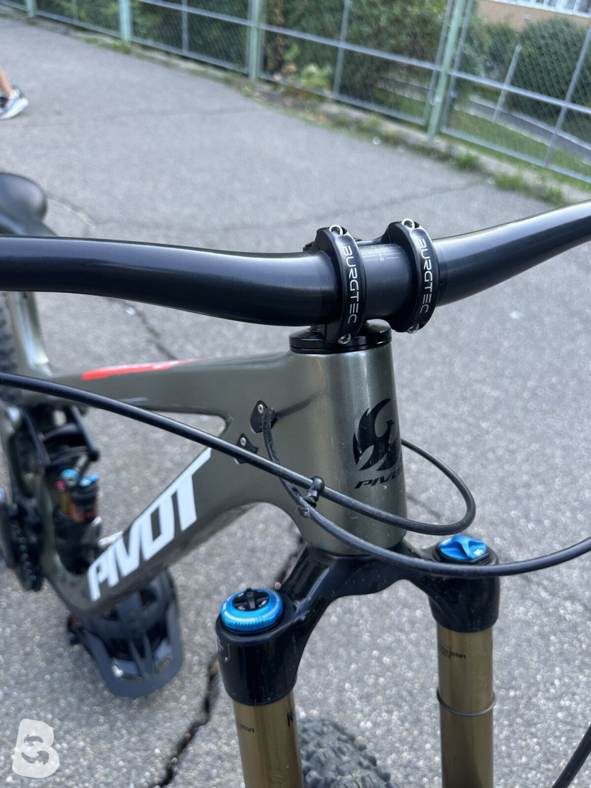 Pivot Firebird 2024