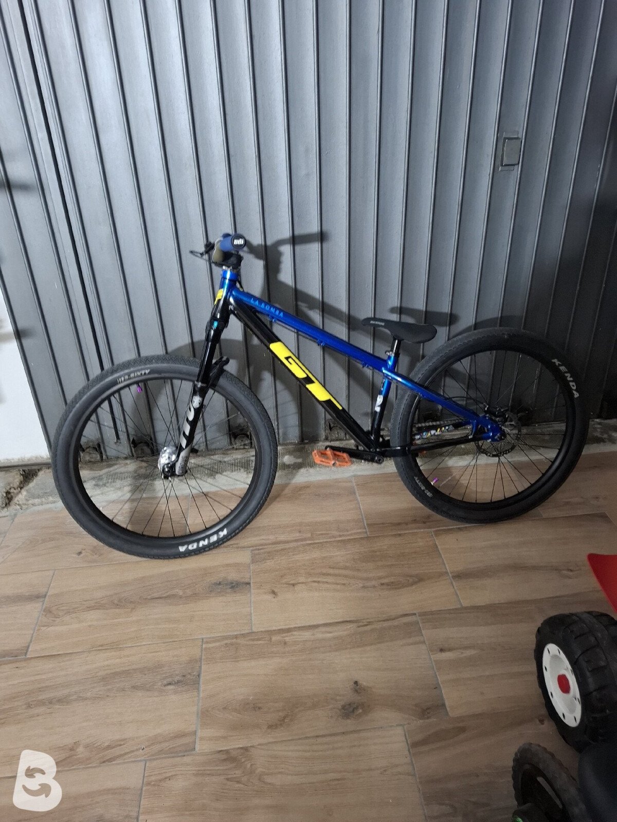 GT La Bomba Pro 2021