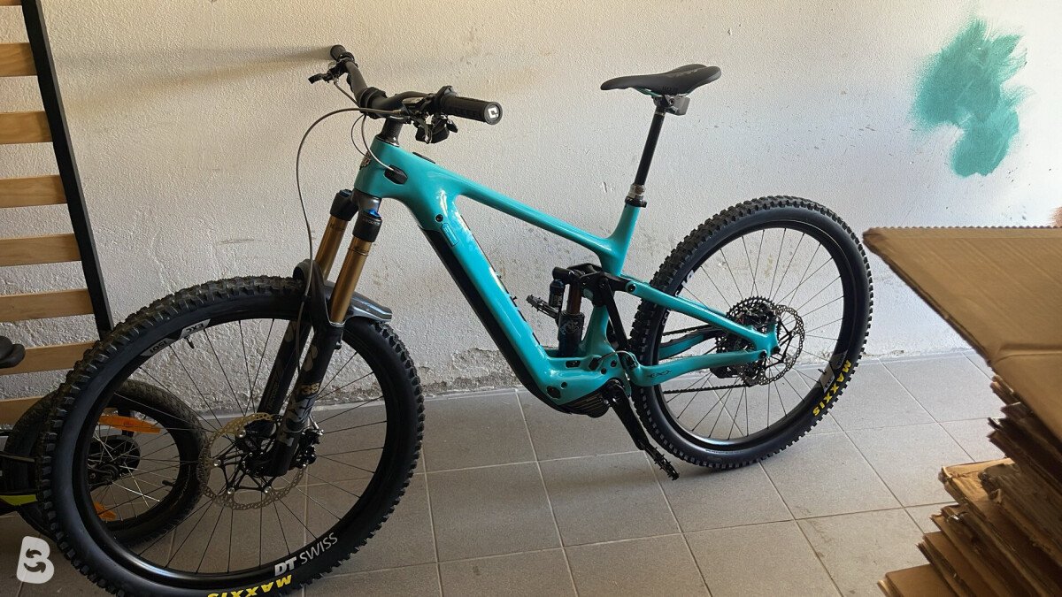 Yeti Sb 160E custom 2025