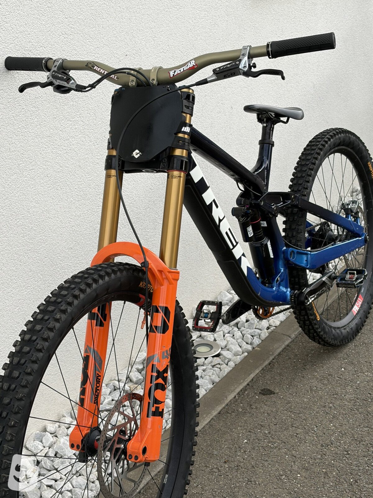Trek Session 9 2022