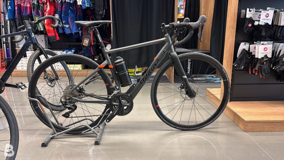 Wilier garda hybrid shimano 105 di2 2024