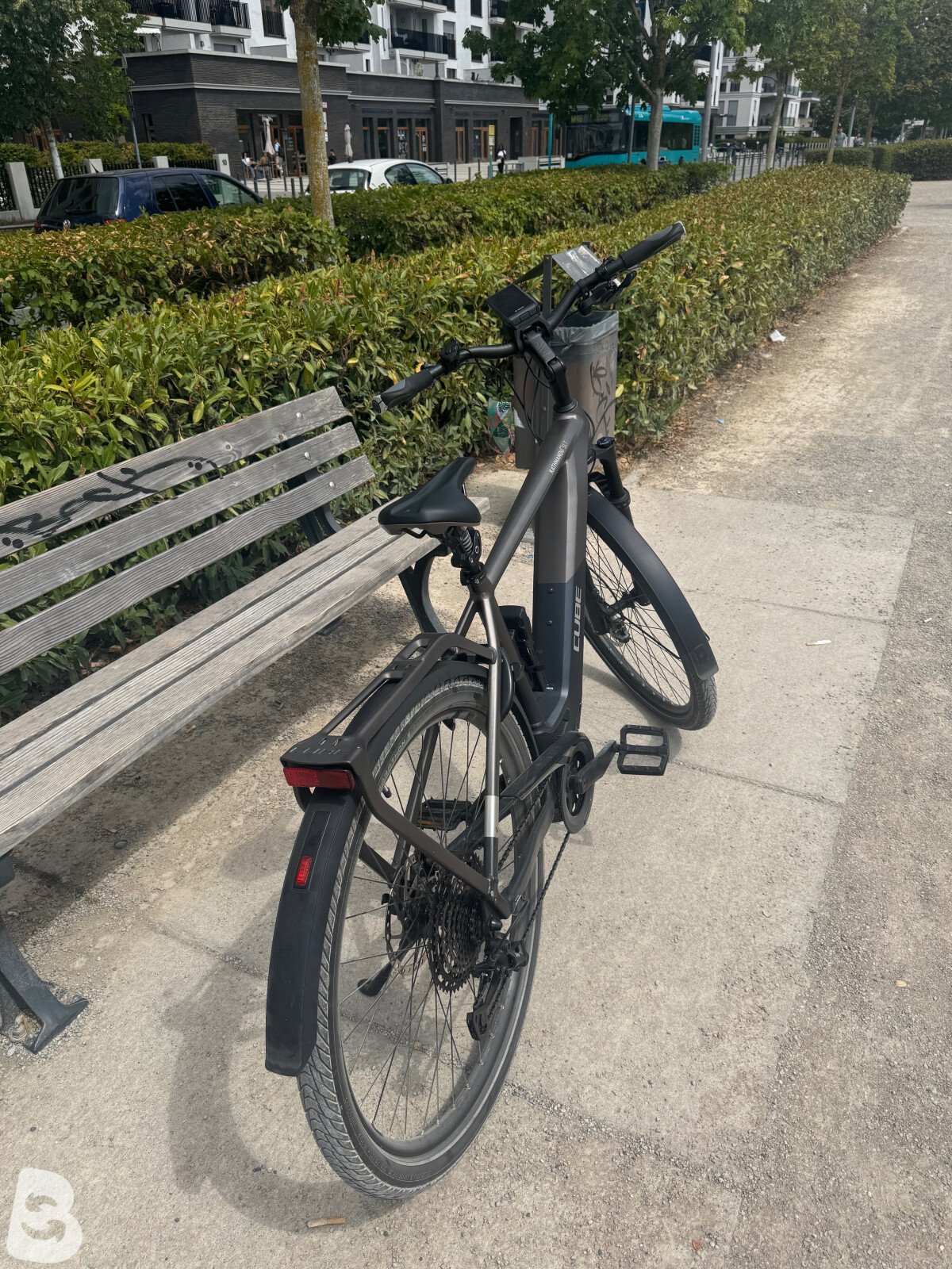 Cube Kathmandu Hybrid SLT 625 2021