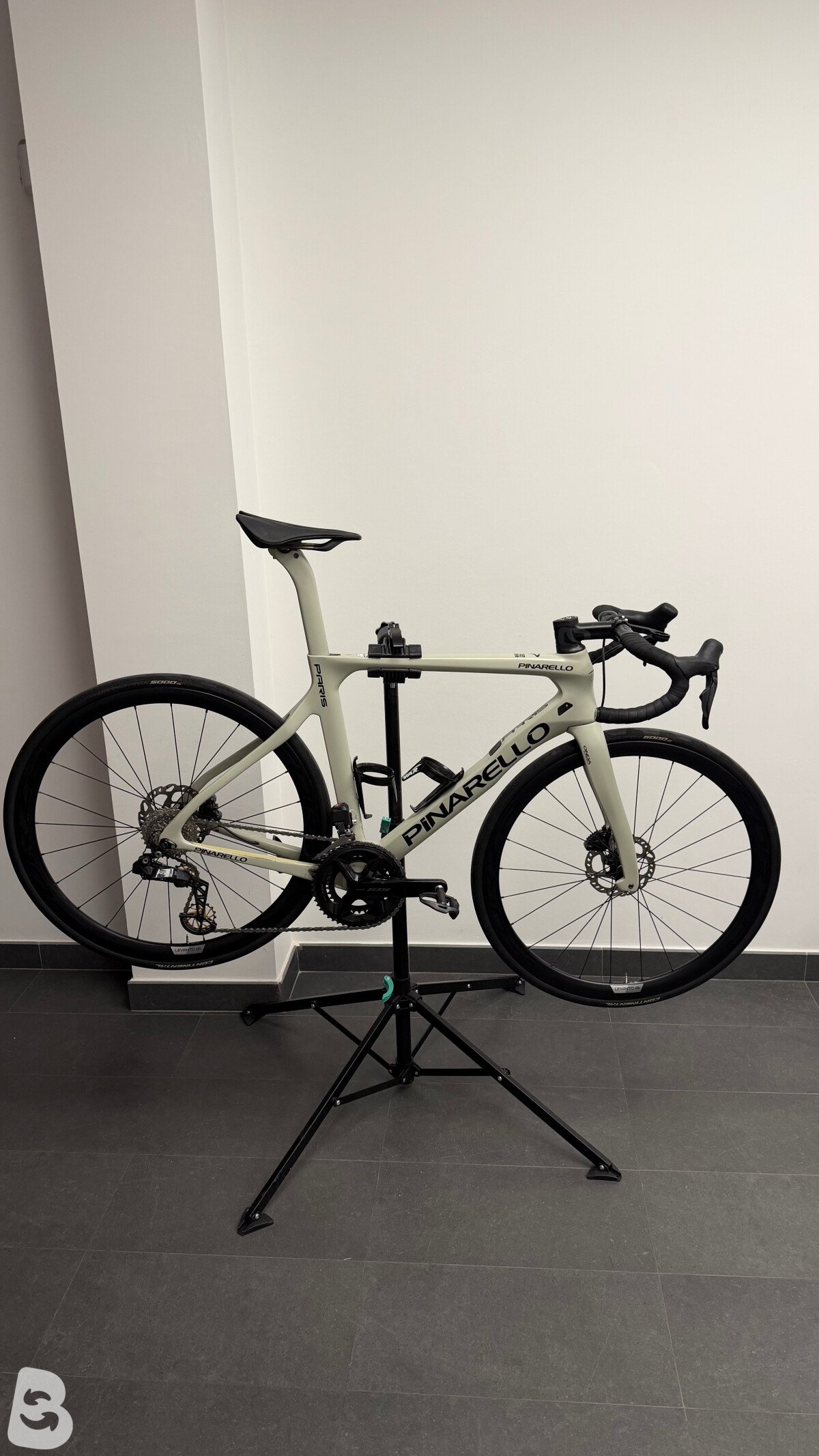 Pinarello Paris 105 Bike 2022