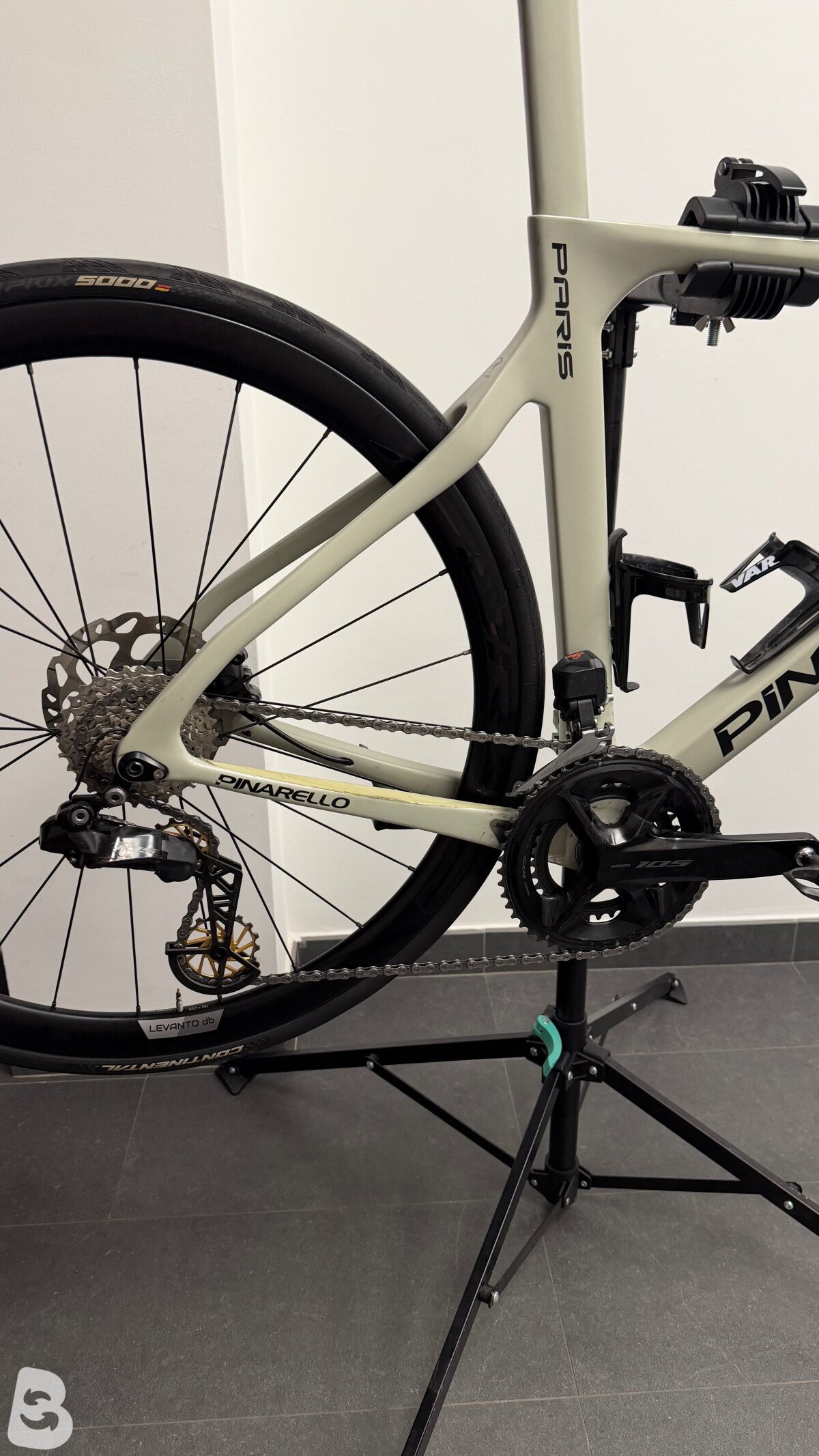 Pinarello Paris 105 Bike 2022