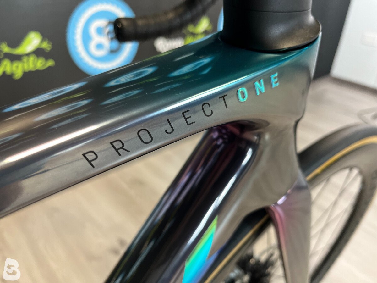 Trek Madone SLR9 eTap Gen.8 2025