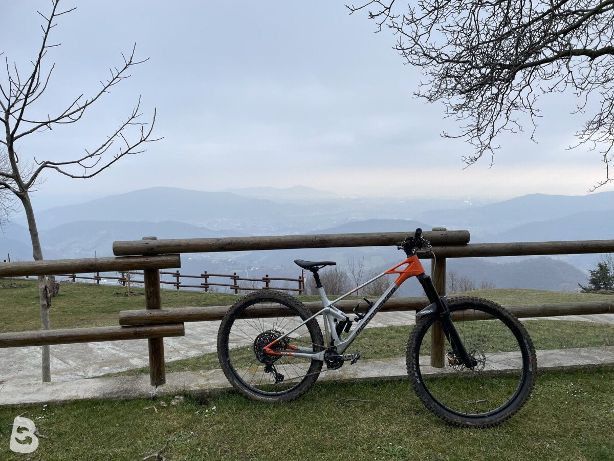 Mondraker RAZE CARBON R 2023